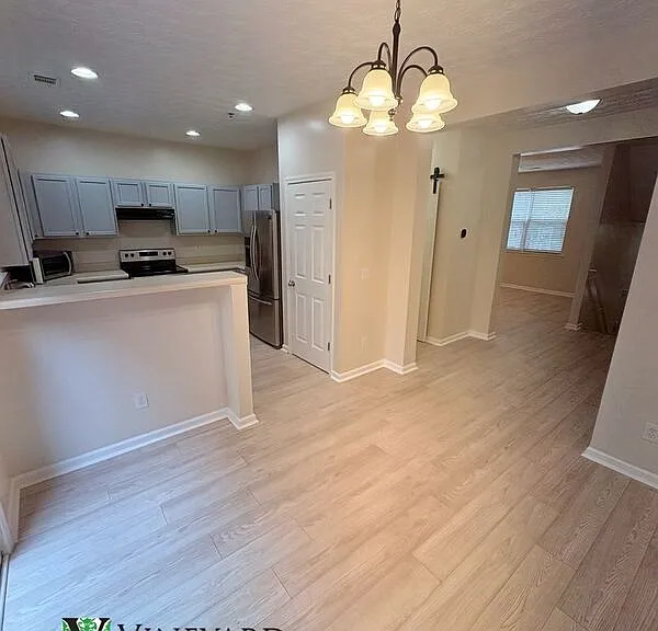 231 Village Square Dr — Photo 7
