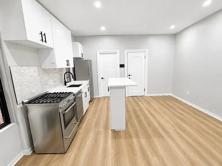 43-19 31st Ave #2F — Photo 5
