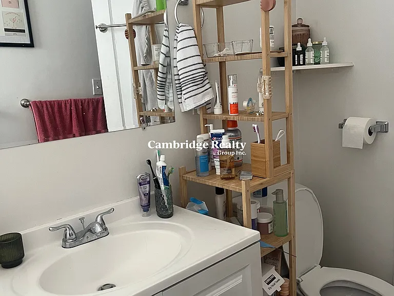 4 Farrington Ave #5T — Photo 22