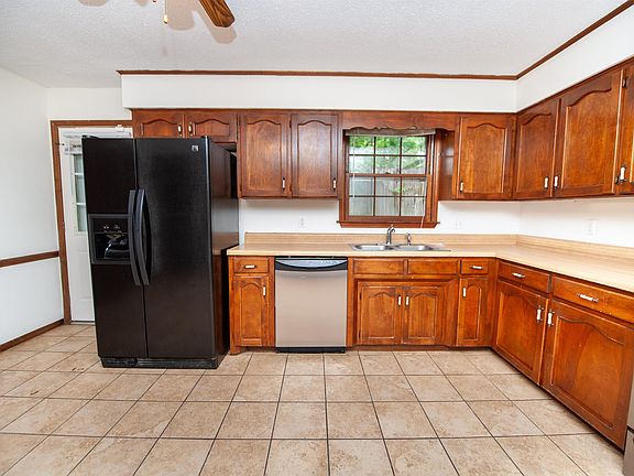 5th image of 118 Mistybrook Dr