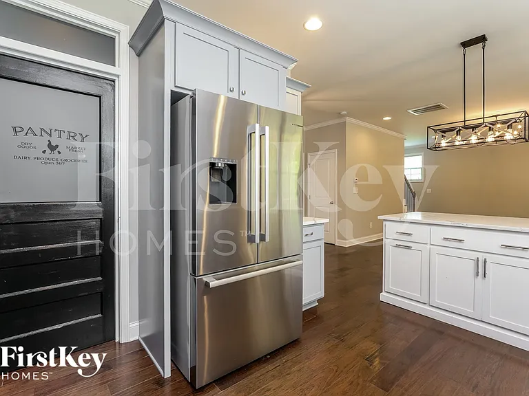 2992 Cameron Village Ct — Photo 6