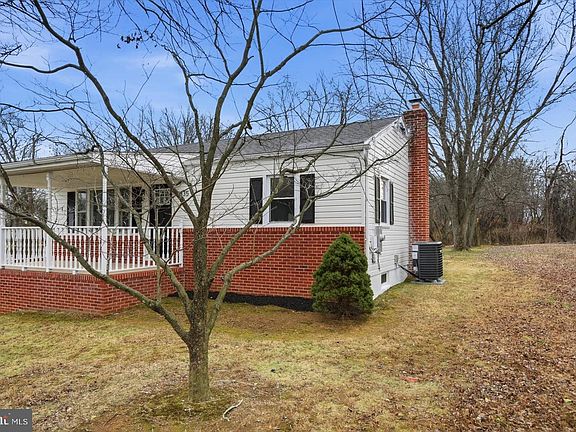 4th image of 4835 Ridge Rd