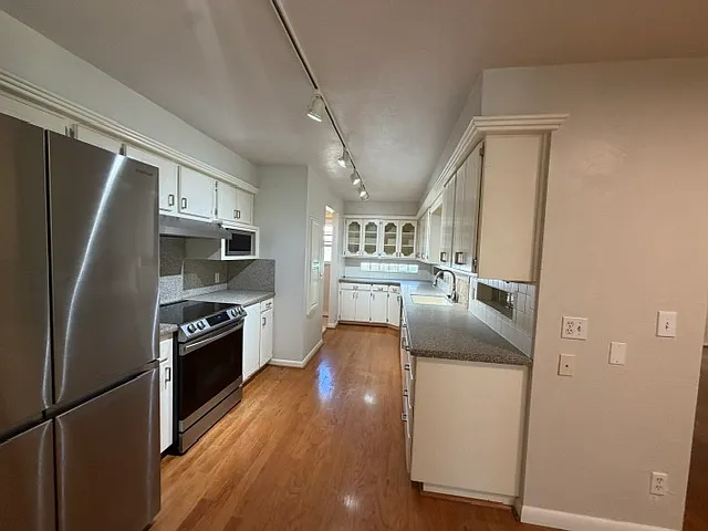 2406 W 10th Ave — Photo 8