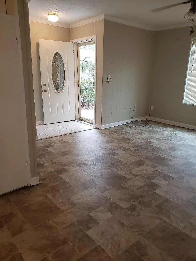 2 bed, 1.0 bath, 964 sqft, $1,450 — Photo 2