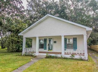 2423 8th St, Port Neches, TX 77651