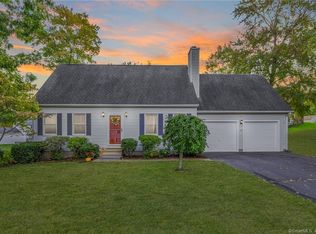 33 Amanda Cir, Windsor, CT 06095