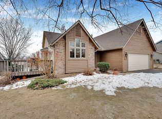 4380 Hamilton Dr, Eagan, MN 55123