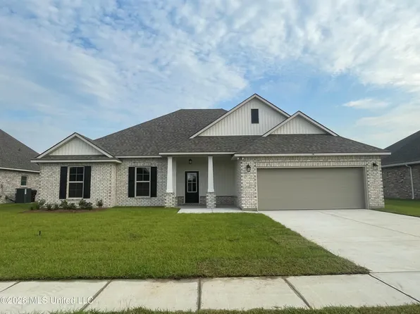 14 Red Oak Dr, Long Beach, MS 39560