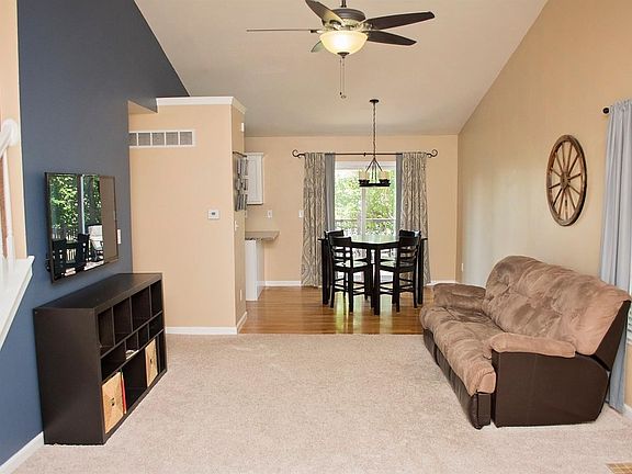 4th image of 6319 Glenmont Dr