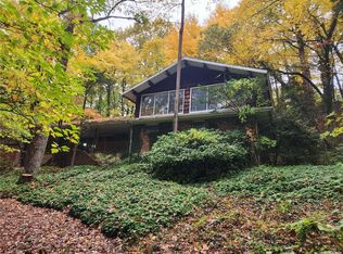 19 Tiffany Rd, Oyster Bay, NY 11771