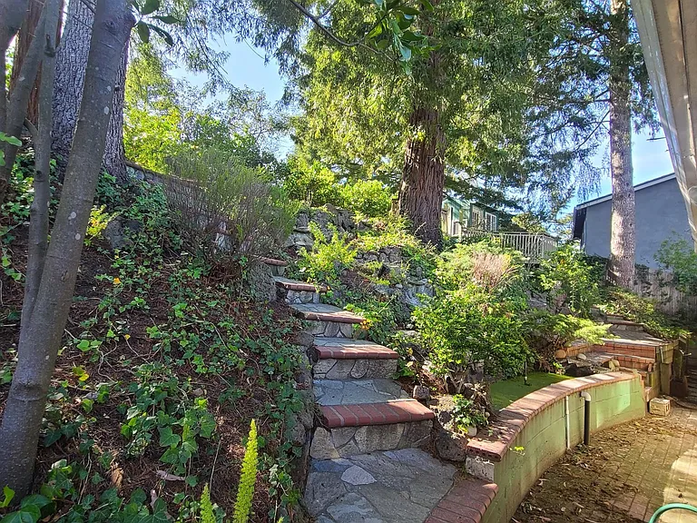 64 Norwood Ave — Photo 34