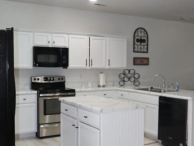 5 Atherton Cir — Photo 6
