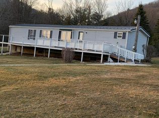 17 Huber St, Loganton, PA 17747