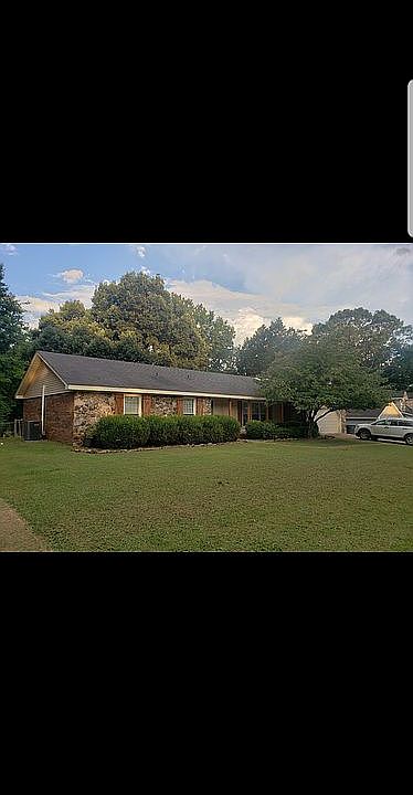 1st image of 128 E Oak Hill Dr