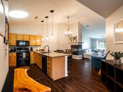 18675 Brookfield Lake DRIVE #49, Brookfield, WI, 53045