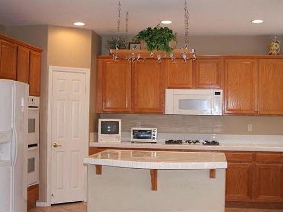 2nd image of 3741 Cavern Pl