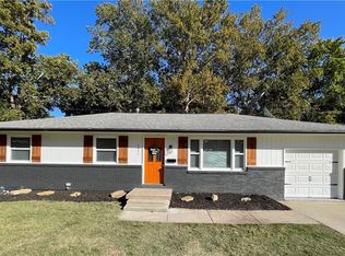 5043 N Woodland Ave, Kansas City, MO 64118