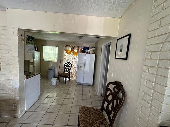 2nd image of 6110 SW 16th St