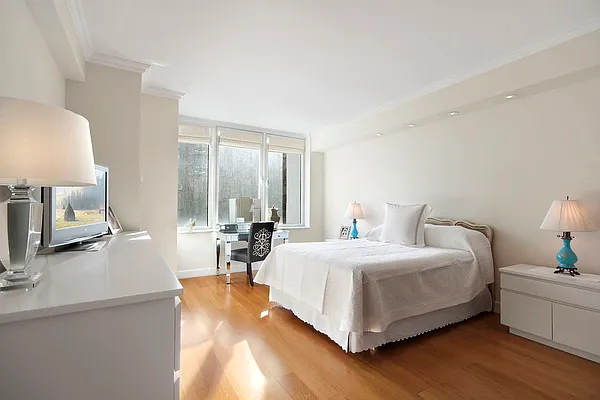 Sold by Corcoran | media 23