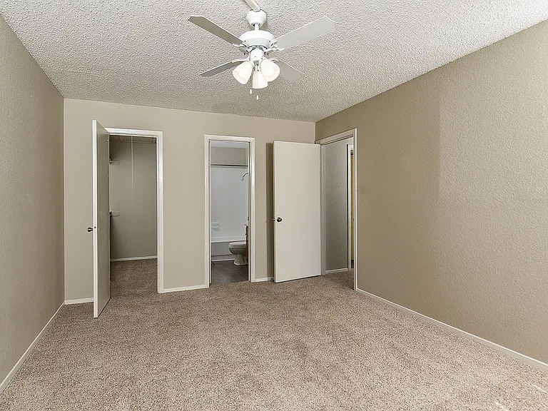 Classic - B1 Primary Bedroom with Bathroom