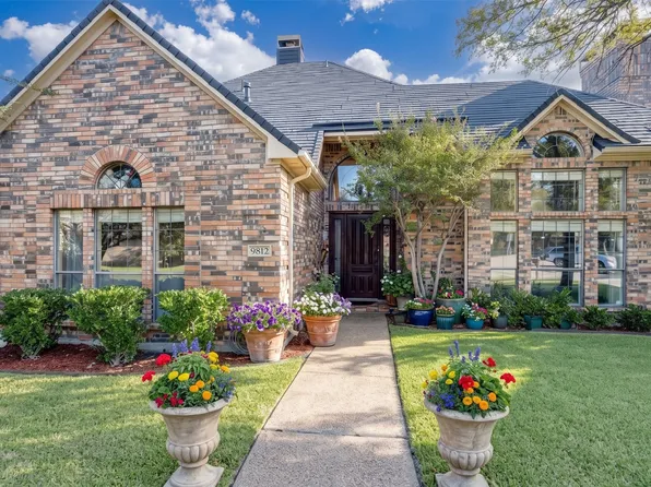 9812 Canyon Crest Cir, Irving, TX 75063