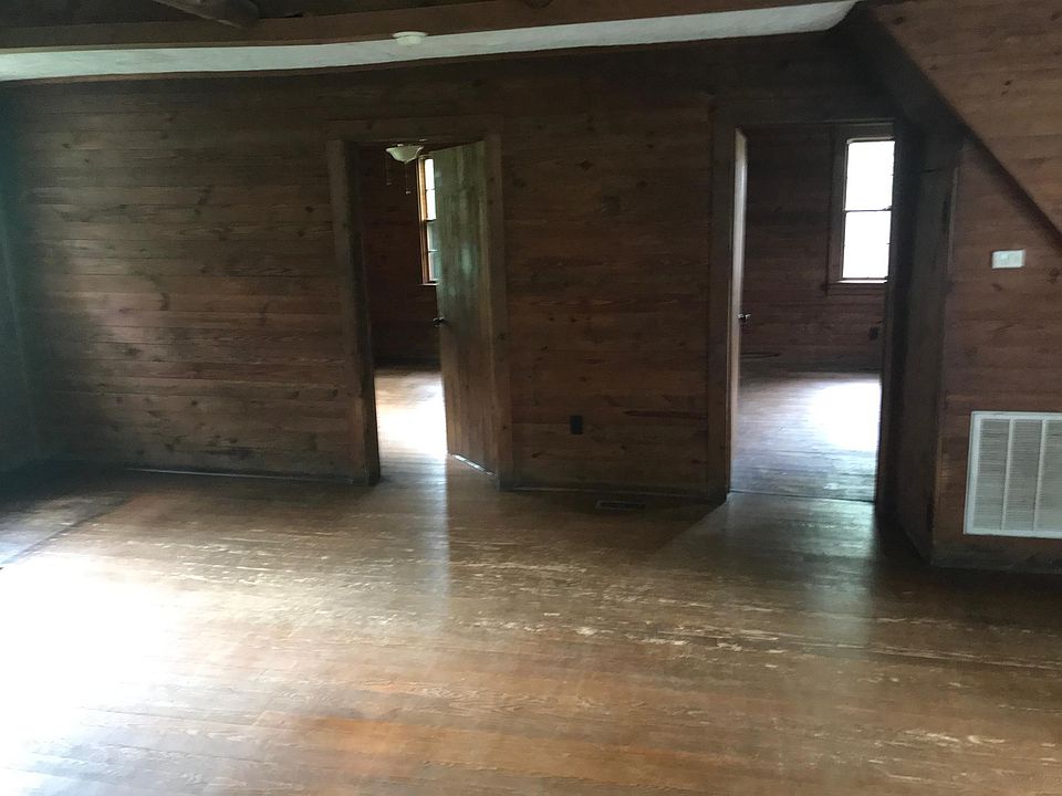 2nd image of 1255 Full Stream Farm Rd