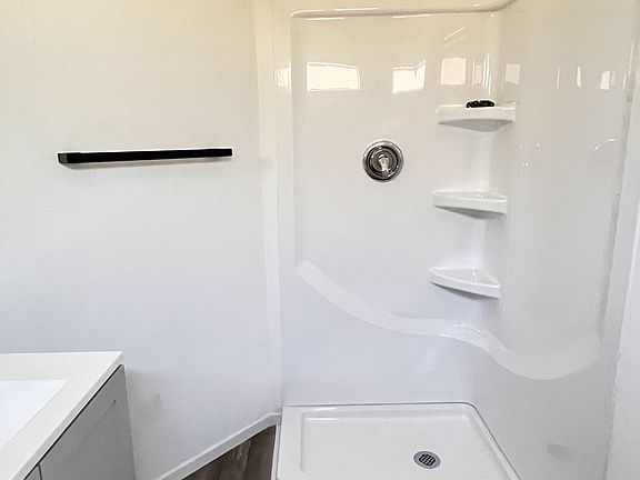 5th image of 430 Birch St #1