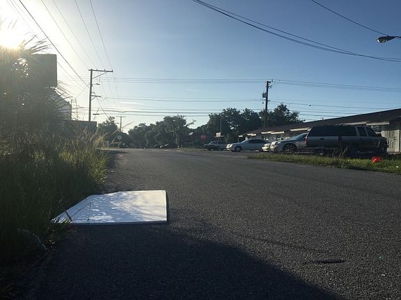 5th image of 811 Lotus Ave