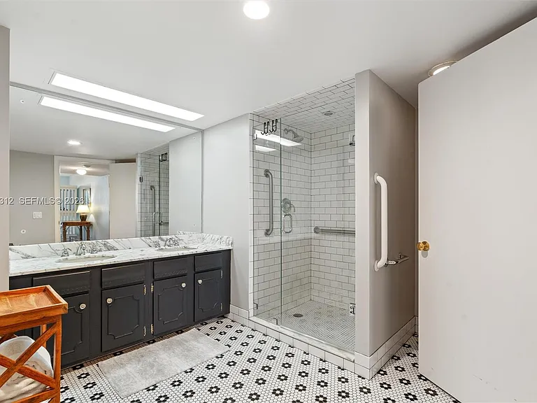 2200 S Ocean Ln #708 — Photo 25