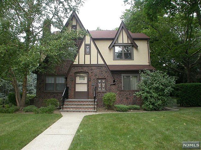 1st image of 541 N Forest Dr