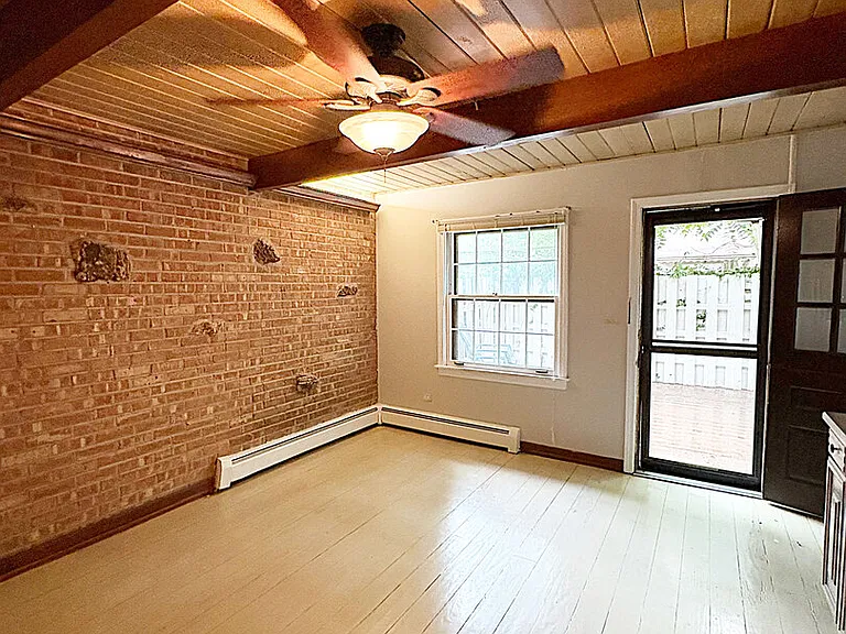 114 W Hillside Ave — Photo 10