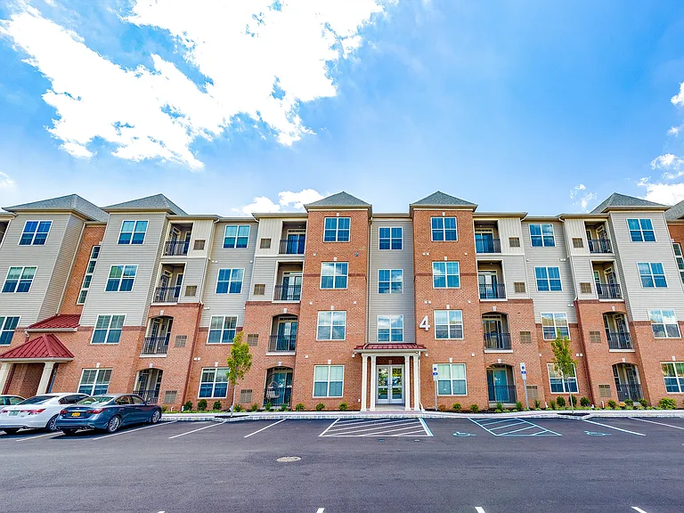 Bristol Station Apartments — Photo 5