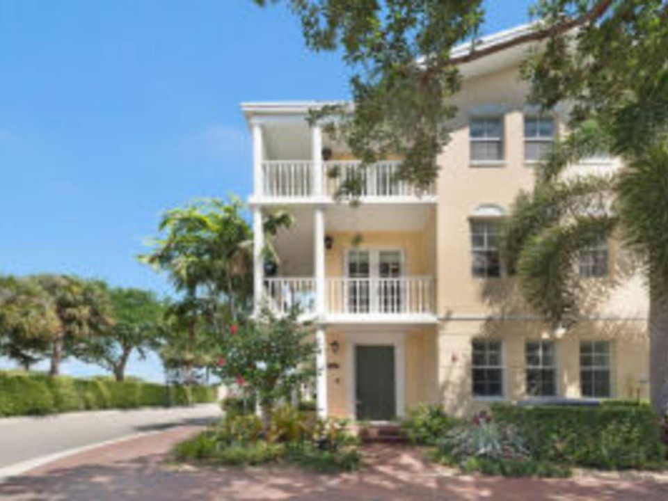 1st image of 1003 W Heritage Club Cir