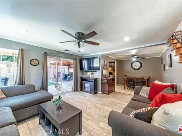 8936 Summerwood Way, Fontana, CA 92335