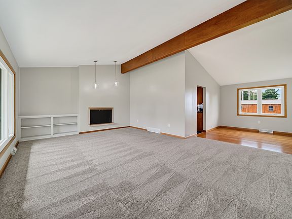5th image of 2074 Andover Ln