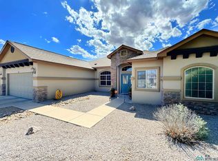 36 Holly Loop, Roswell, NM 88201