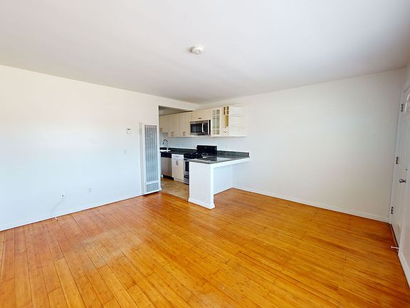 4th image of 100 Palm Ave APT C