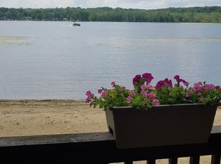 2032 Howard Point Dr, Nashville, MI 49073