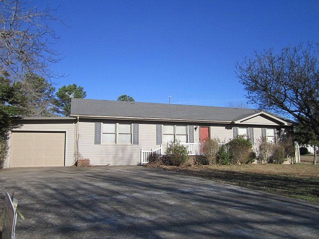 1st image of 36 Karen St
