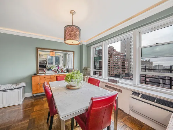 460 East 79th Street image 6 of 32