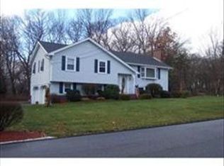 6 Crestwood Dr, Andover, MA 01810