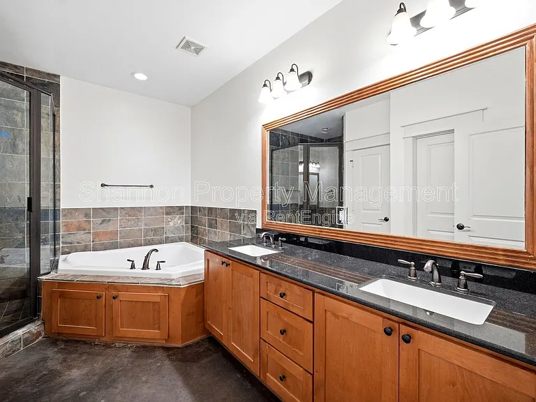 2323 Sperber Ln — Photo 13
