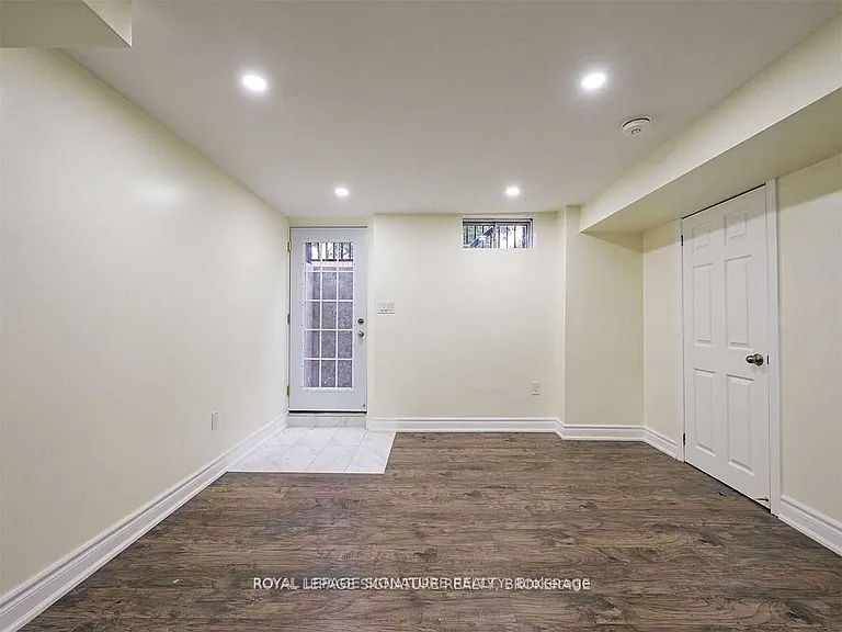 5955 Leeside Cres #BASEMENT — Photo 7