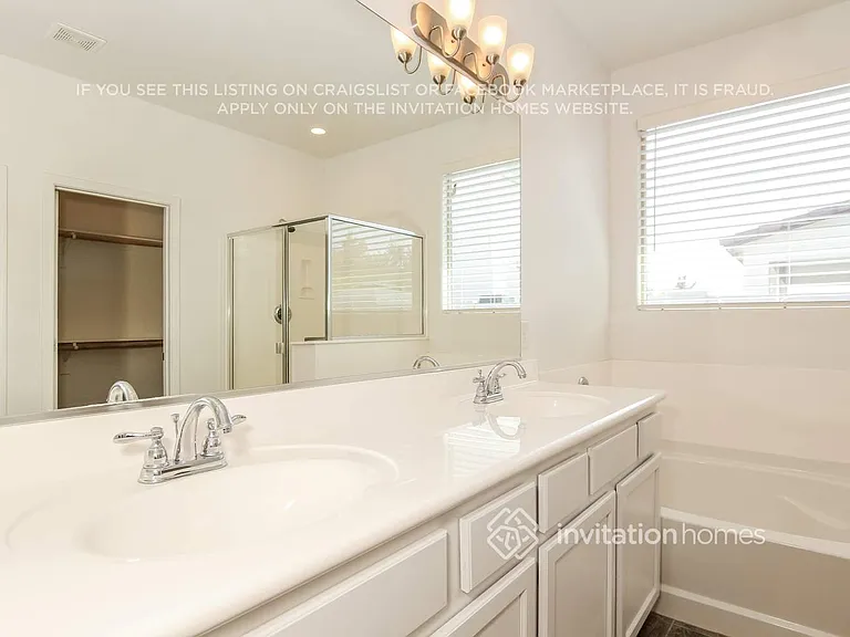 2815 S 95th Dr — Photo 11