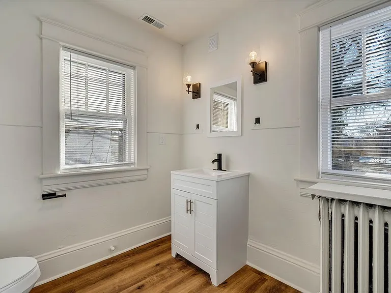 1518 Chapman Ave SW — Photo 12