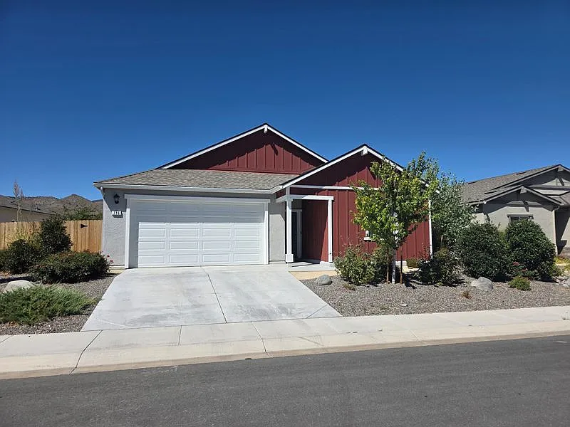 4 bed, 1826 sqft, $2,850 — Photo 1