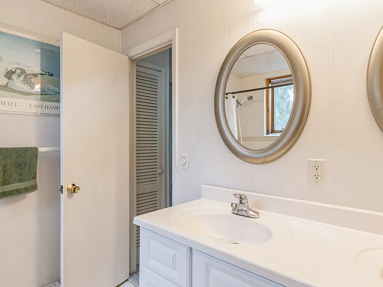 87 Shore Rd — Photo 12