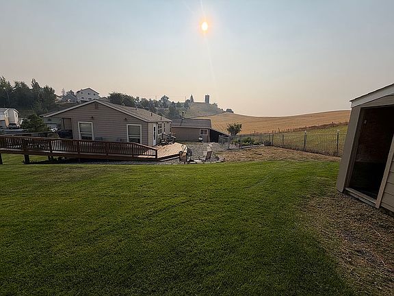 4th image of 504 E Sunset Ave