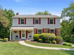 9006 Woodview Dr, Pittsburgh, PA 15237