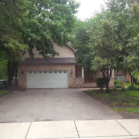 1st image of 207 N Lincoln Ln